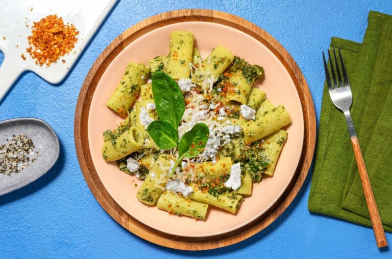 Rigatoni, pesto de chou kale et pecorino