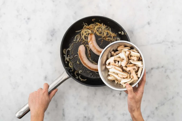 Saucisse de Toulouse, purée et beurre noisette - FreshRecettes